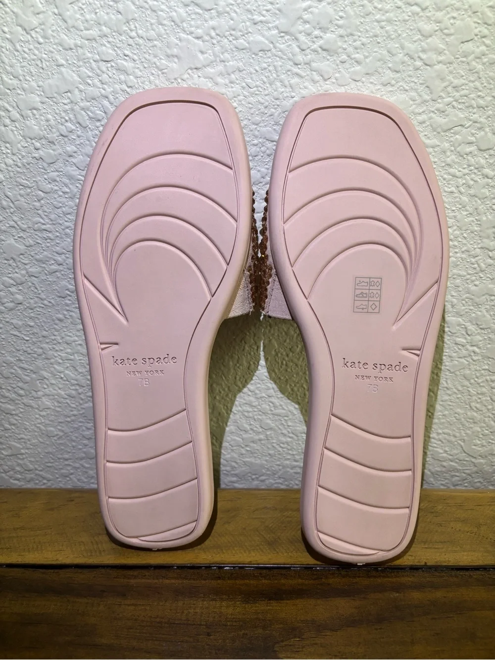 NIB Kate Spade New York All That Glitters Slide Sandal. Mochi Pink. Size 7